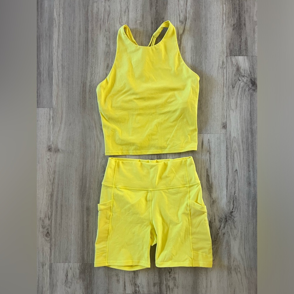Fabletics Lemon Crème yellow powerhold set